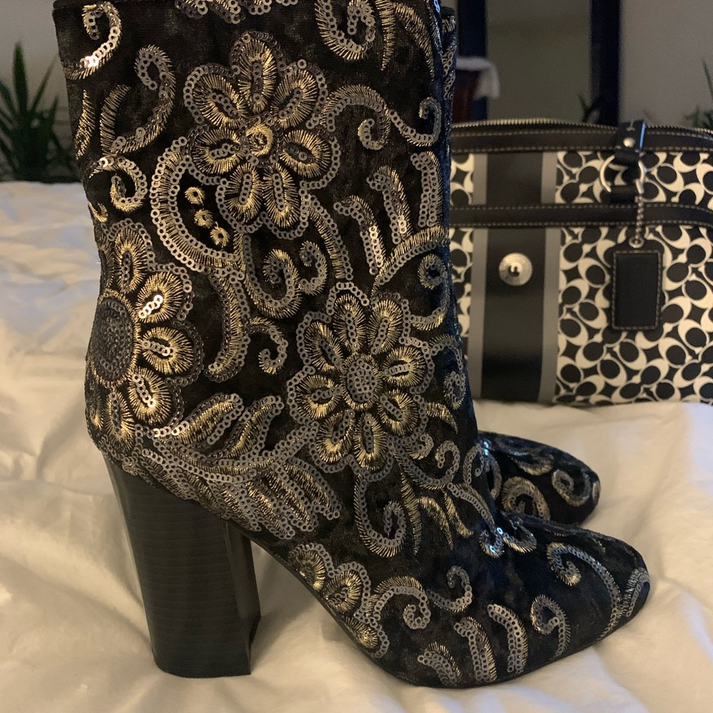 Guess-Boots - Picture 2 of 3